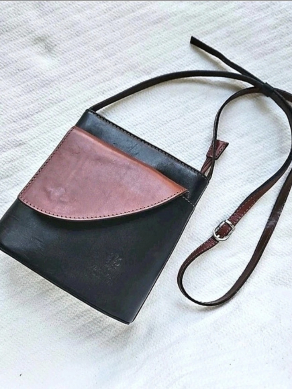 Vera Pelle Leather Crossbody Bag in Black & Brown